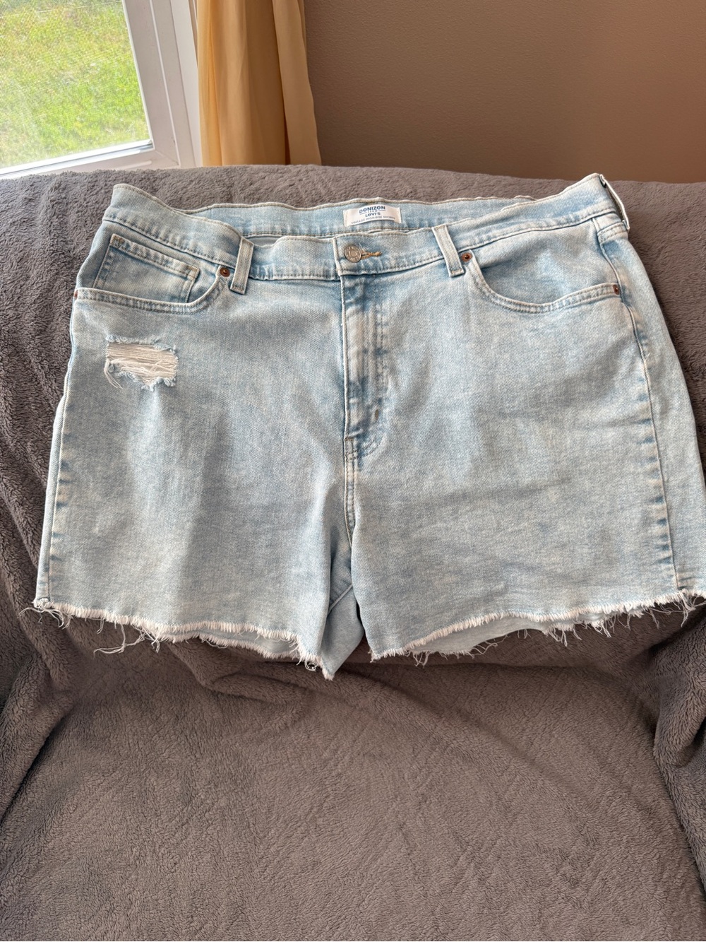 Denizen from Levi's Light Blue Distressed Denim Shorts